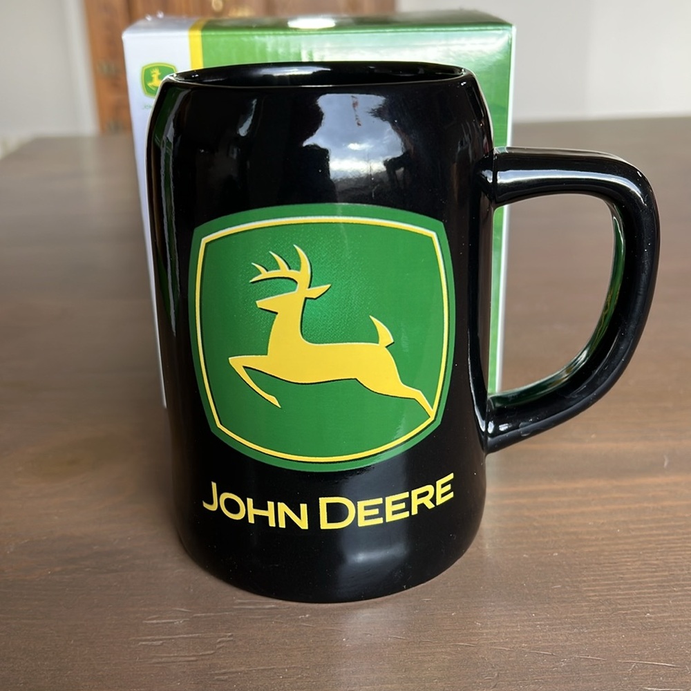 20 oz Stoneware John Deere Mug